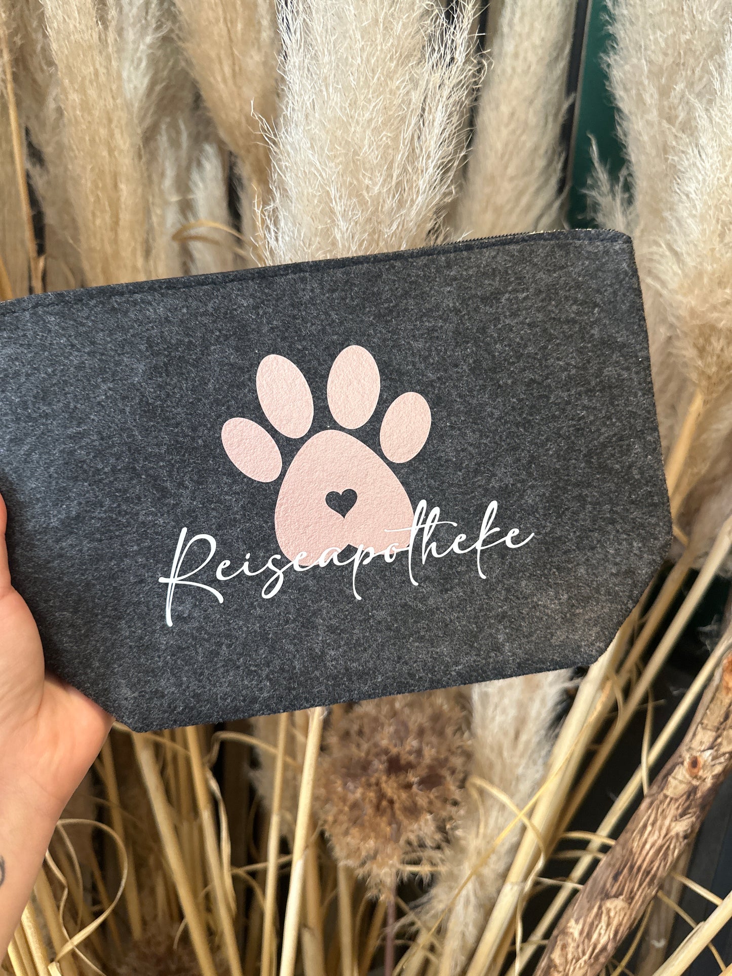 Täschchen aus Filz 'Reiseapotheke'